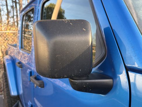 Used 2020 Jeep Gladiator Rubicon image 9