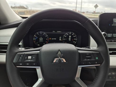 Used 2024 Mitsubishi Outlander SEL FWD image 21