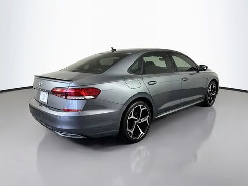 Used 2022 Volkswagen Passat 2.0T R-Line FWD image 5