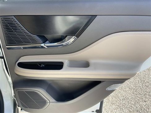 Used 2020 Lincoln Corsair FWD image 23