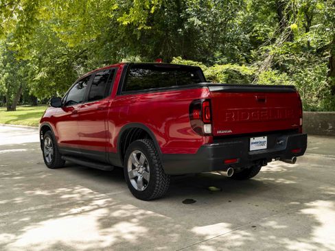 Used 2025 Honda Ridgeline TrailSport image 7