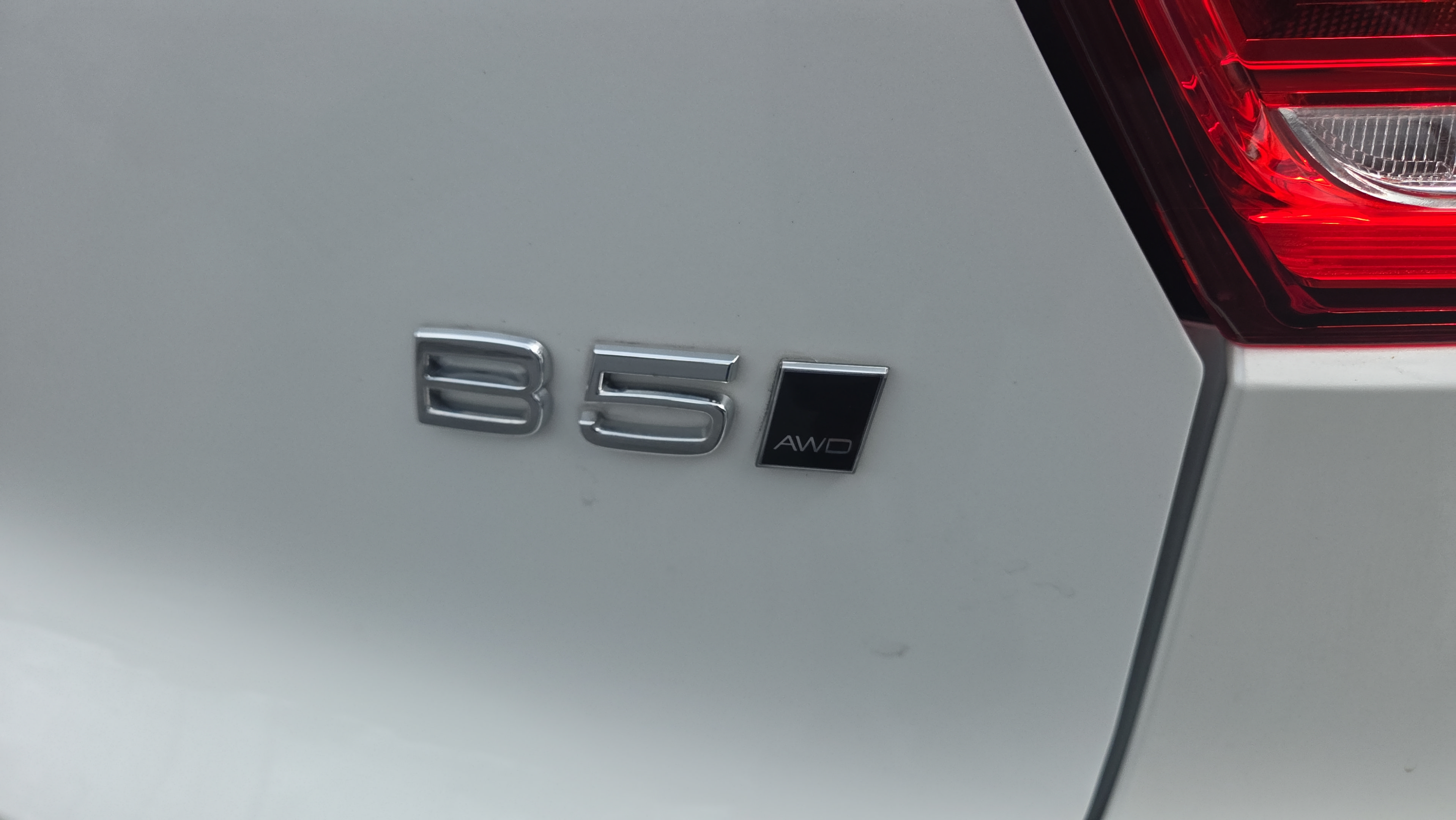 Used 2024 Volvo XC40 B5 Ultimate AWD/4WD image 38