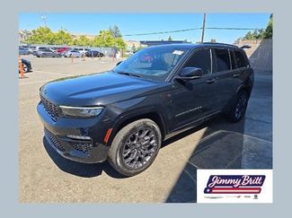 Used 2023 Jeep Grand Cherokee Summit AWD/4WD video 1