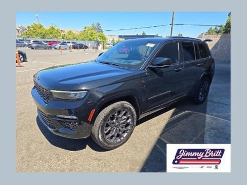 Used 2023 Jeep Grand Cherokee Summit AWD/4WD image 1