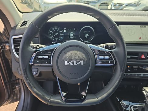 Certified 2024 Kia Seltos SX AWD/4WD image 28
