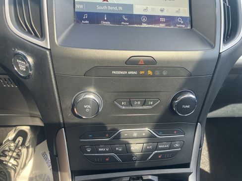 Used 2020 Ford Edge SEL w/ Convenience Package AWD/4WD image 32