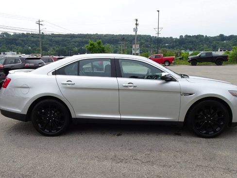 Used 2016 Ford Taurus Limited w/ Driver Assist Package AWD/4WD image 5