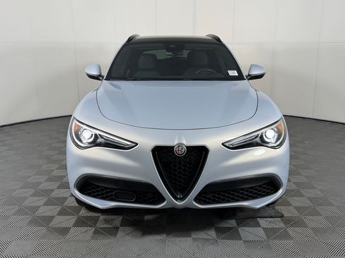 Used 2023 Alfa Romeo Stelvio Sprint RWD image 6