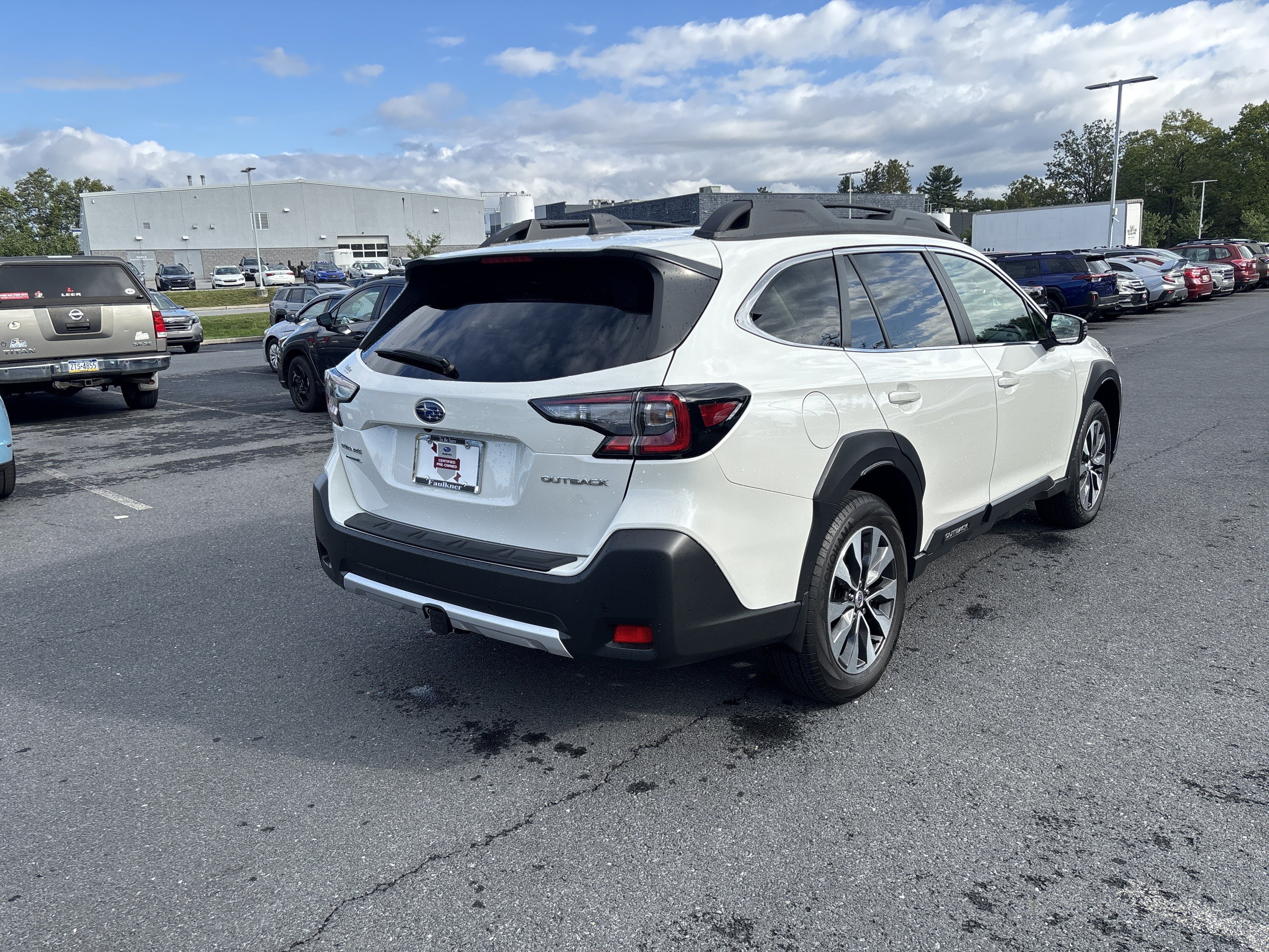 Used 2025 Subaru Outback Limited AWD/4WD image 17