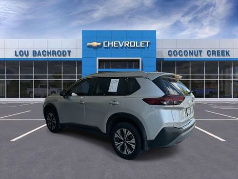 Used 2022 Nissan Rogue SV w/ SV Premium Package AWD/4WD image 6