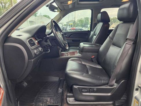 Used 2013 Chevrolet Tahoe LTZ AWD/4WD image 11