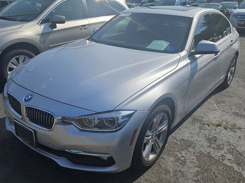 Used 2017 BMW 330i Sedan RWD image 3