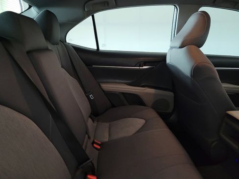 Used 2021 Toyota Camry LE FWD image 19