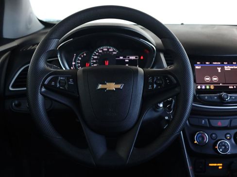 Used 2022 Chevrolet Trax LS w/ Tint and Cruise Package FWD image 29