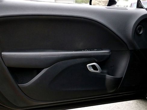 Used 2016 Dodge Challenger SXT image 20