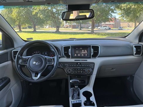 Used 2017 Kia Sportage EX image 24