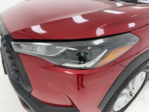 Used 2022 Toyota Corolla Cross LE FWD image 6