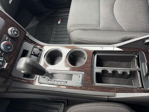 Used 2015 Chevrolet Traverse LT image 23