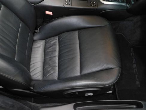 Used 2004 Porsche 911 Carrera RWD image 92