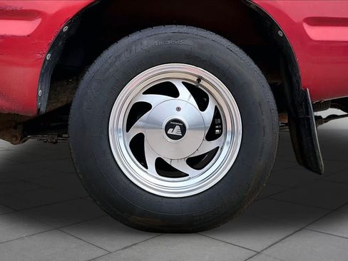 Used 2004 Toyota Tacoma 2WD Xtracab image 10