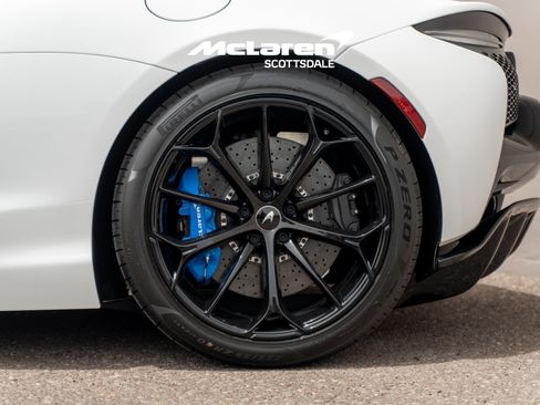 New 2026 McLaren Artura RWD image 29