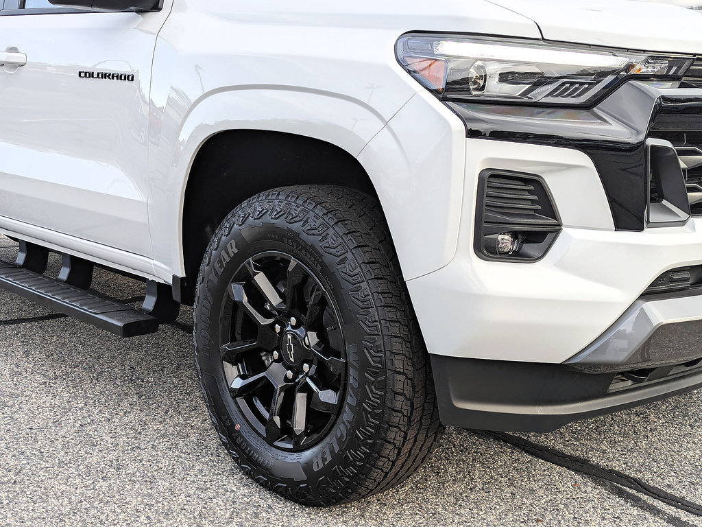 New 2026 Chevrolet Colorado Z71 w/ Midnight Edition AWD/4WD image 7