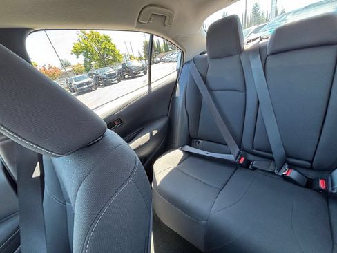 Used 2025 Toyota Corolla LE FWD image 38