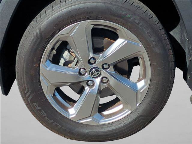 Used 2021 Toyota RAV4 XLE Premium AWD/4WD image 23
