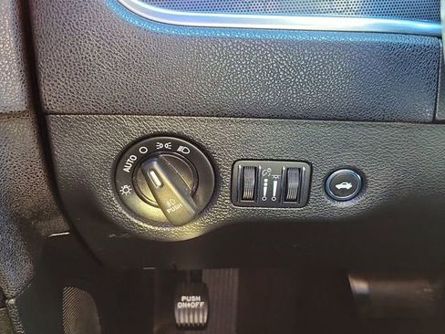 Used 2018 Dodge Charger GT image 12