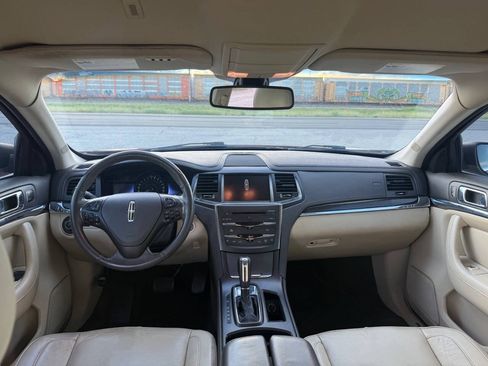 Used 2014 Lincoln MKS FWD image 8