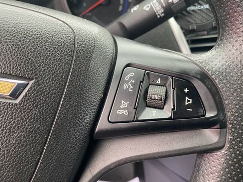 Used 2016 Chevrolet Cruze LT image 10