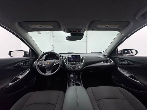 Used 2023 Chevrolet Malibu LT image 3