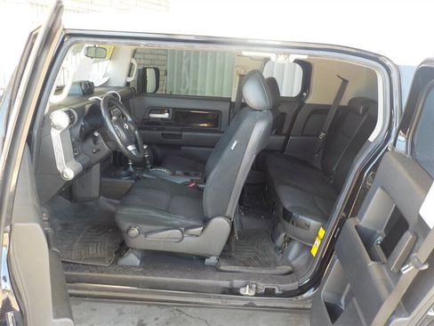 Used 2007 Toyota FJ Cruiser 4WD image 37