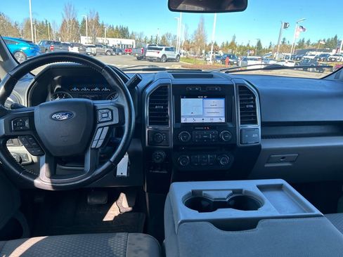 Used 2017 Ford F150 XLT w/ Equipment Group 302A Luxury image 6