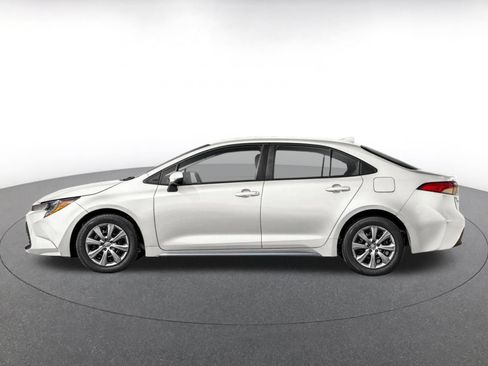 Used 2025 Toyota Corolla LE FWD image 3
