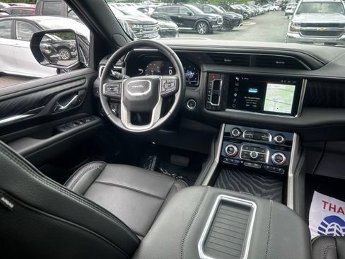 Used 2024 GMC Yukon Denali AWD/4WD image 32