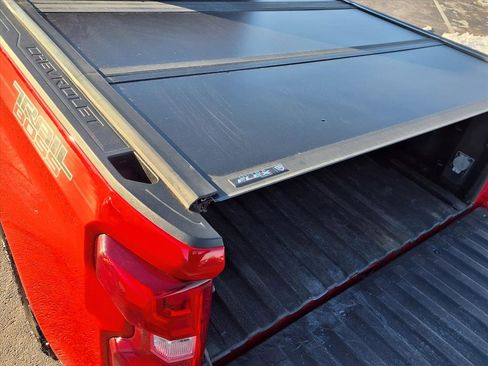 Certified 2021 Chevrolet Silverado 1500 LT Trail Boss w/ Convenience Package II image 32