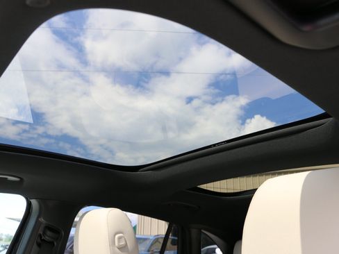Used 2025 Mercedes-Benz GLA 250 4MATIC image 28