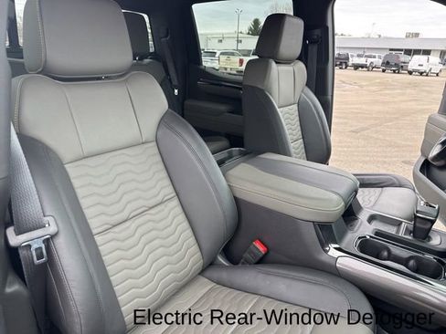 Used 2025 Chevrolet Silverado 1500 ZR2 image 32