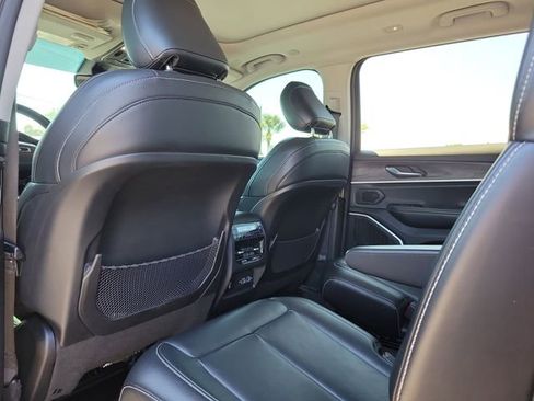 Used 2021 Jeep Grand Cherokee L Limited image 12