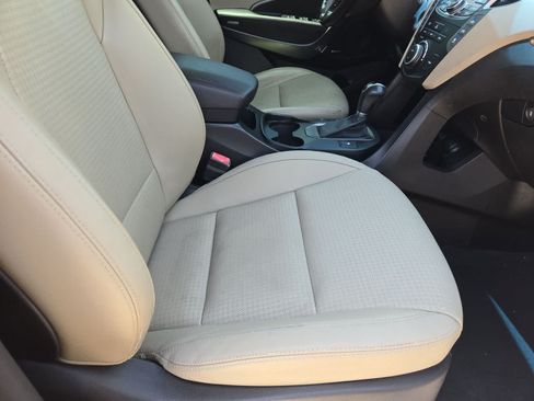 Used 2014 Hyundai Santa Fe GLS FWD image 19