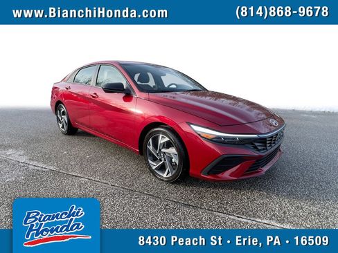 Used 2025 Hyundai Elantra Sport image 1