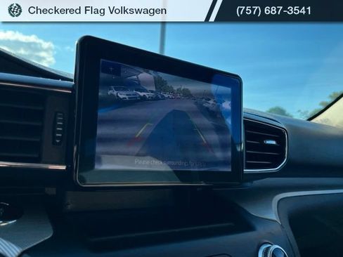 Used 2020 Ford Explorer XLT w/ Equipment Group 202A AWD/4WD image 39