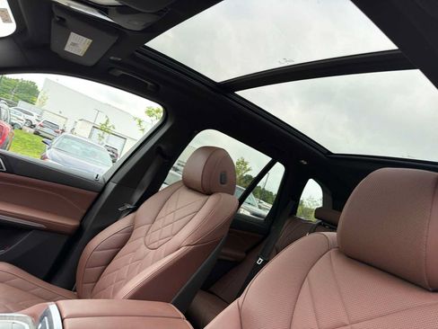 Used 2024 BMW X5 xDrive40i w/ Parking Assistance Package AWD/4WD image 24