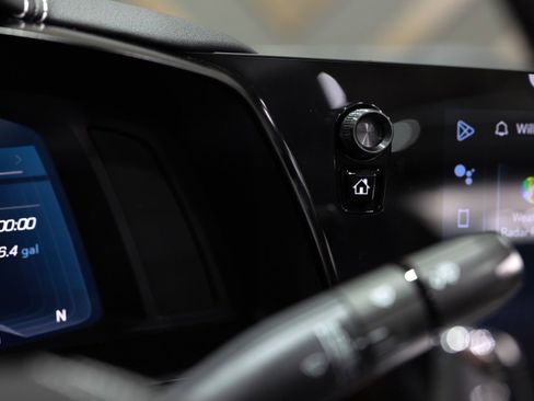 Used 2025 Chevrolet Corvette Z06 image 34