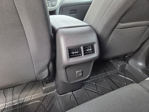 Used 2022 Chevrolet Equinox LS w/ LPO, Floor Liner Package AWD/4WD image 20