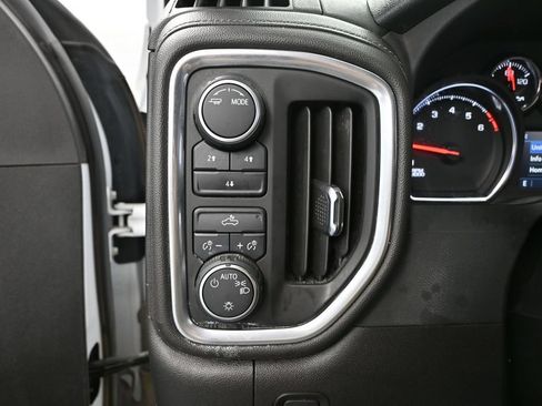 Used 2022 Chevrolet Silverado 2500 LT AWD/4WD image 34