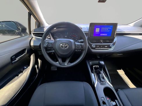 Used 2025 Toyota Corolla LE w/ LE Premium Package FWD image 6
