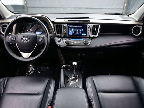 Used 2014 Toyota RAV4 Limited w/ Technology Package AWD/4WD image 17