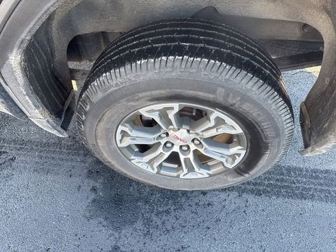 Certified 2020 GMC Sierra 1500 SLE w/ SLE Value Package image 10